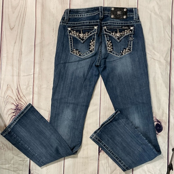 Women’s Miss Me Mid-Rise Boot Jean Size 28x34 Embellished Pockets - Picture 6 of 8